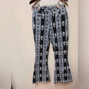 Rock & Roll denim women’s 26x32 high rise extra stretch Cowgirl Flare Jeans